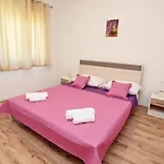 דירה Zastupac 8761d