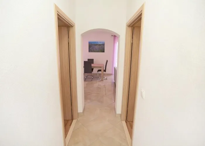 Zastupac 8761d Apartment Hvar Town